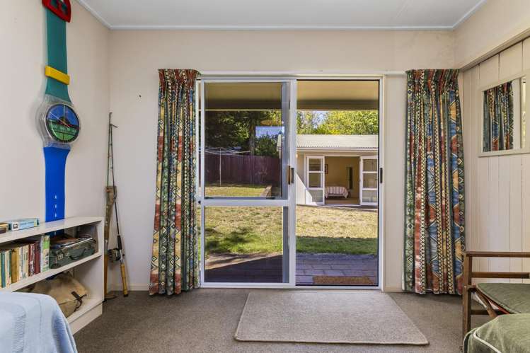 1 and 2/12 Kereru Street Two Mile Bay_19