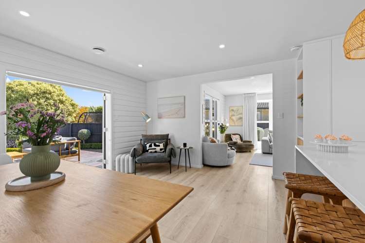 21 Woodstock Place Russley_8