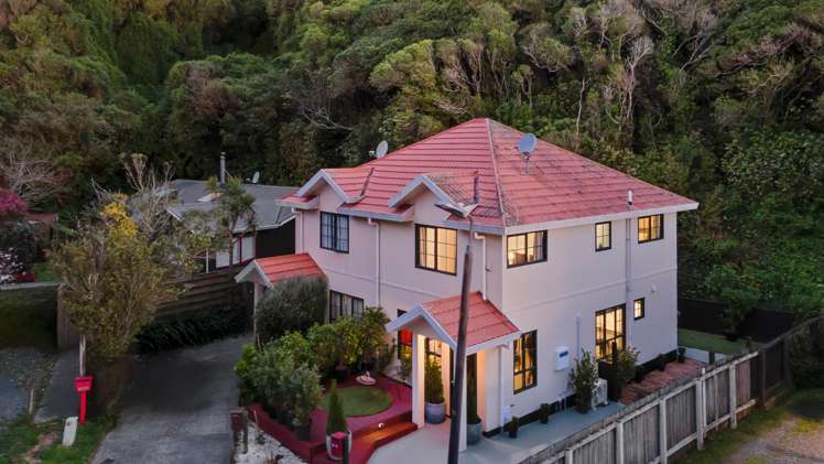 16B Parsons Glen Karori_34