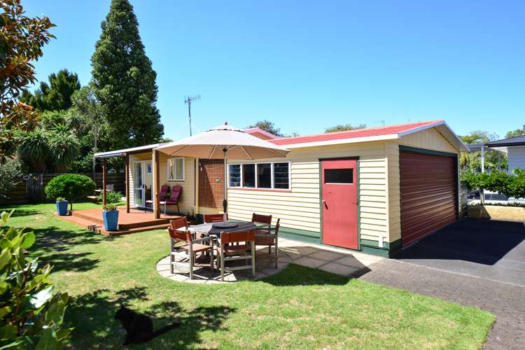 2 Saint Olpherts Avenue Hamilton East_18
