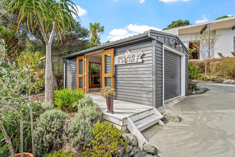 12 Laika Avenue Ti Point_25