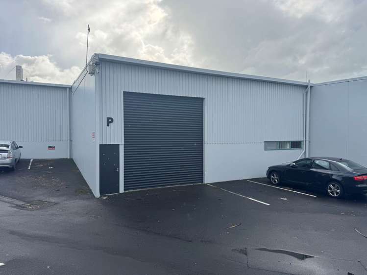 Unit 16/18 Link Drive Wairau Valley_1