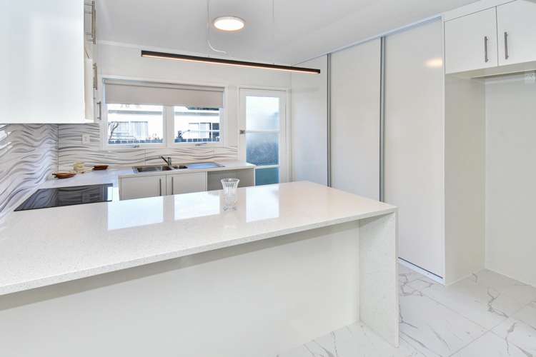 16/9 Mountain Road Mount Wellington_8