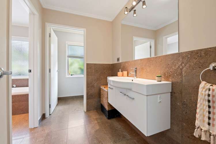 99 Whangaparaoa Road Red Beach_25