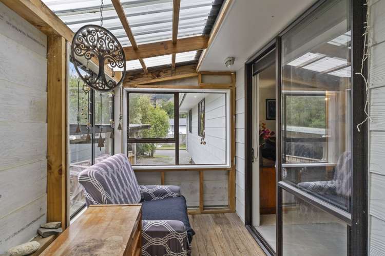 37 Hookway Grove Paraparaumu_10