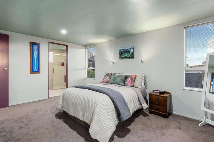 74 Regency Crescent Redwood_11