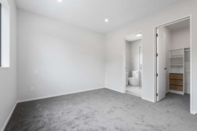 18 Furlough Road Opaheke_13