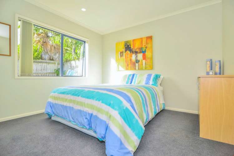 99 Kyle Road Greenhithe_11