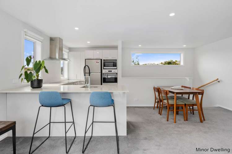 2/12H Relko Crescent Torbay_9