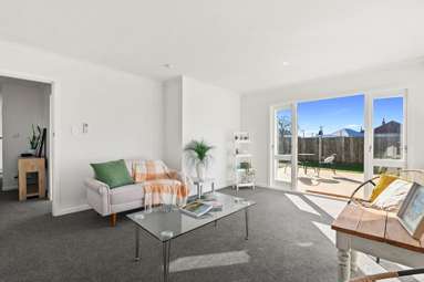 117 Devon Street West_1