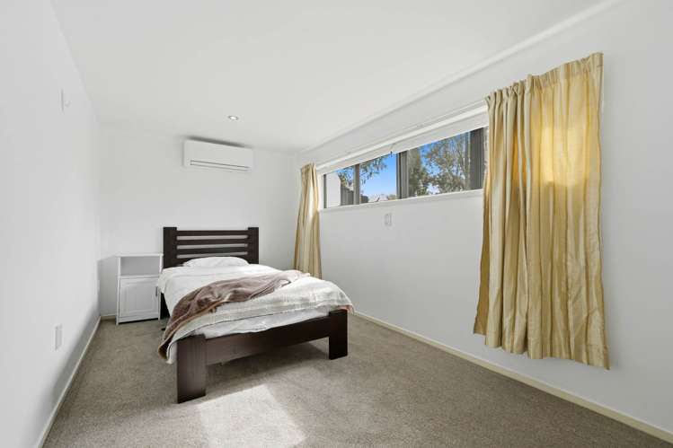 11 Marina Road Torbay_19