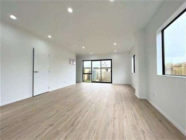 35 Eileen Newey Place Henderson Valley_3