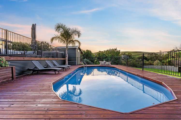 6 Gavinike Place Waimauku_31