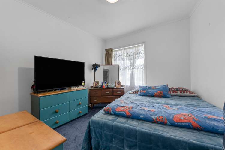 48 Sutton Crescent Papakura_11