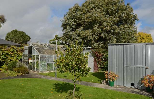 120m2 Sunny Home on 403m2 Section