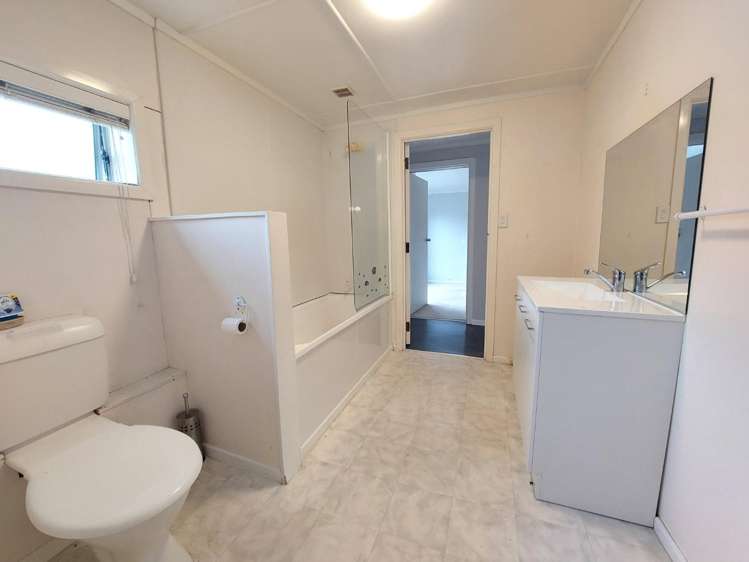 56 Sherwood Avenue Te Atatu South_6