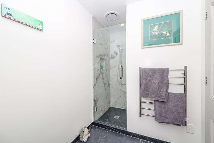 8 Short Street Waitati_13