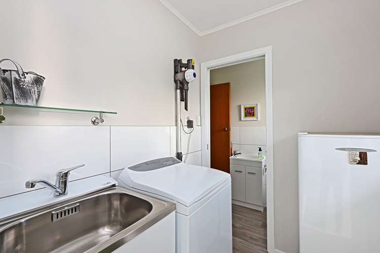 11 Upham Crescent Taradale_12