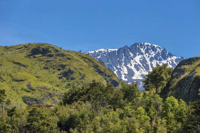 38 Emerald Bluffs Lane, Glendhu Bay Wanaka_3