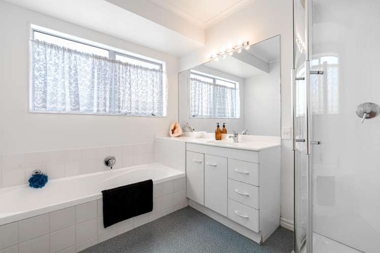 52 Stephens Place Hairini_13