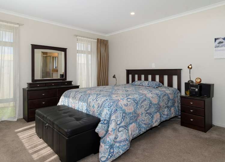 8 Fearnley Grove 11554_9