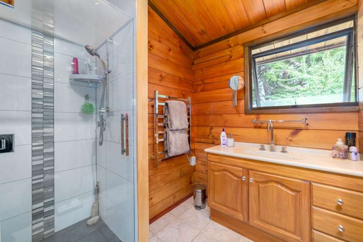 236 Murphys Line Featherston_13