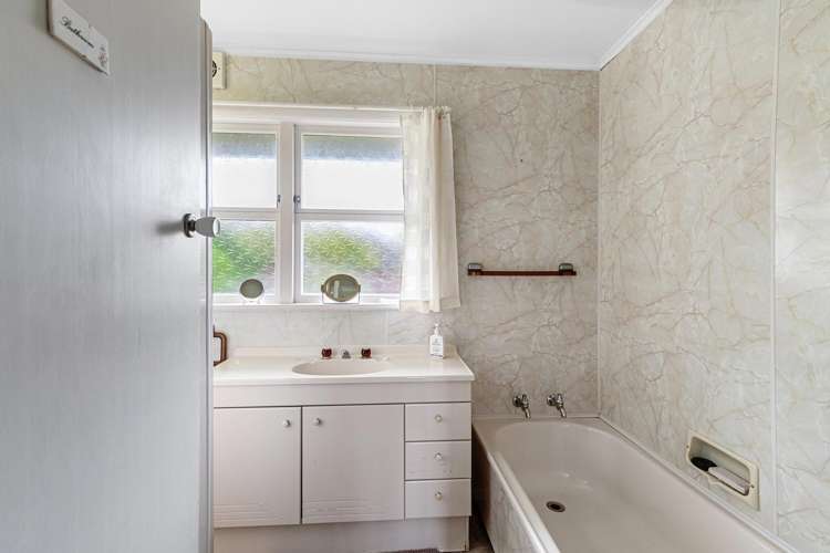 22 Sutton Crescent Hillcrest_14