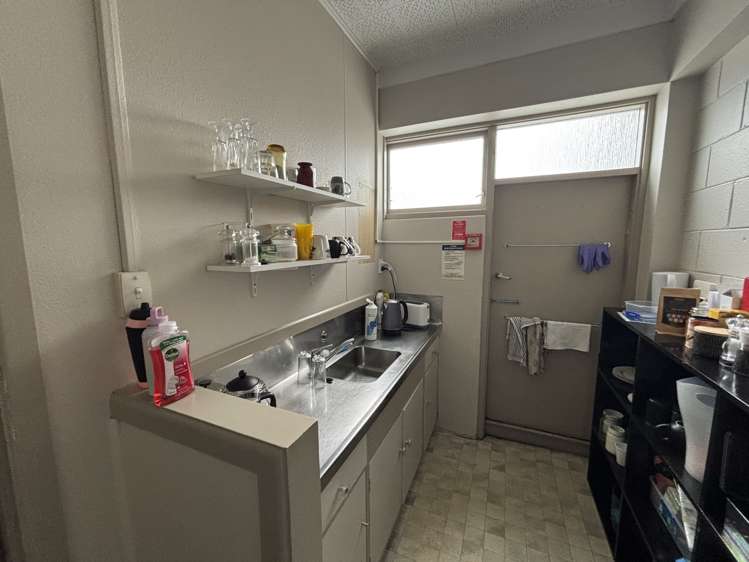 164 Broadway Avenue Palmerston North_4