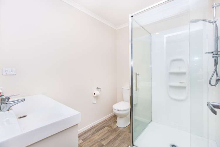 1/15 Cook Street Hamilton East_15