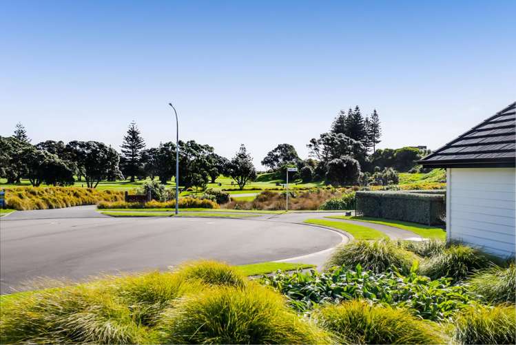 6 Pebble Beach Court Waiwhakaiho_56