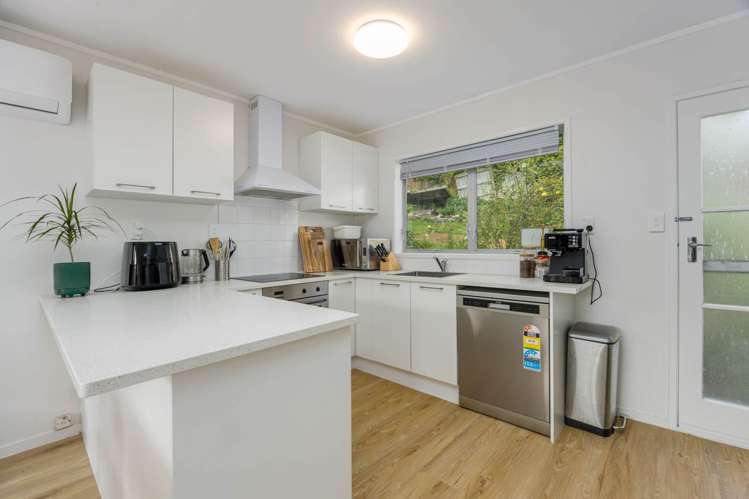 2/80 Peach Road Glenfield_6