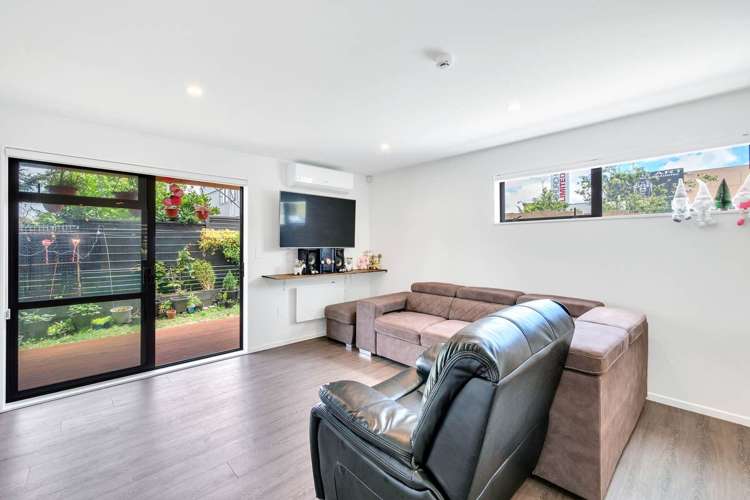 4337 Great North Road Glendene_5