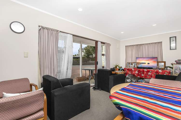 40 Saint Annes Crescent Wattle Downs_15