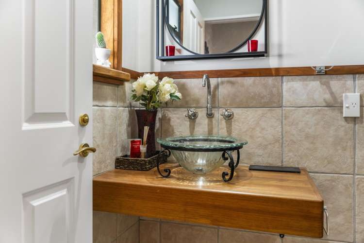 85 Mapara Road Acacia Bay_26