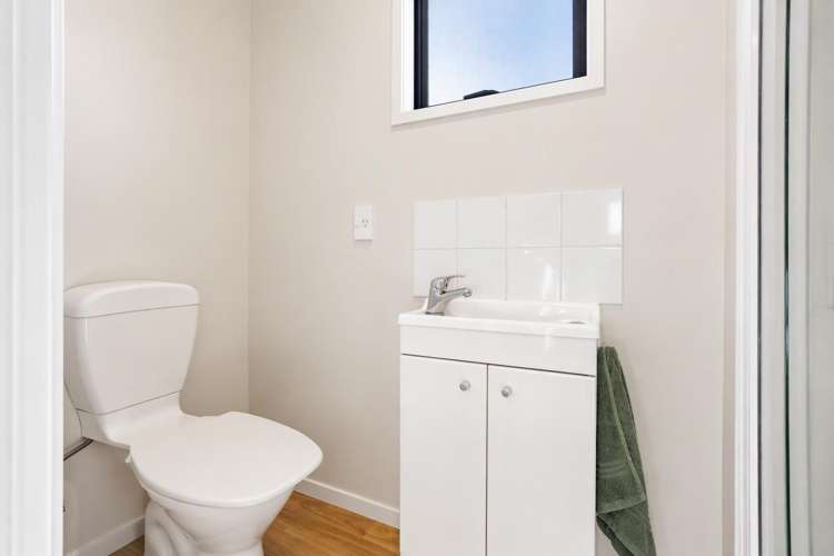 4a Somme Crescent Hillcrest_14