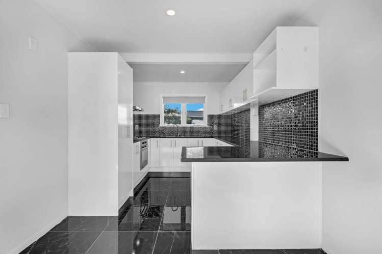 2/8 Winspear Place_5