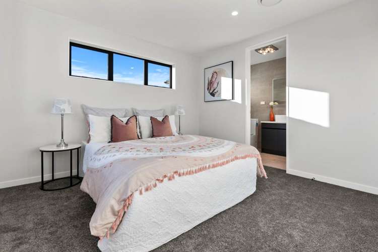 23 Henriette Place Totara Park_16