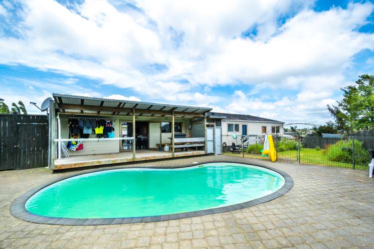 56 Makora Road Massey_3