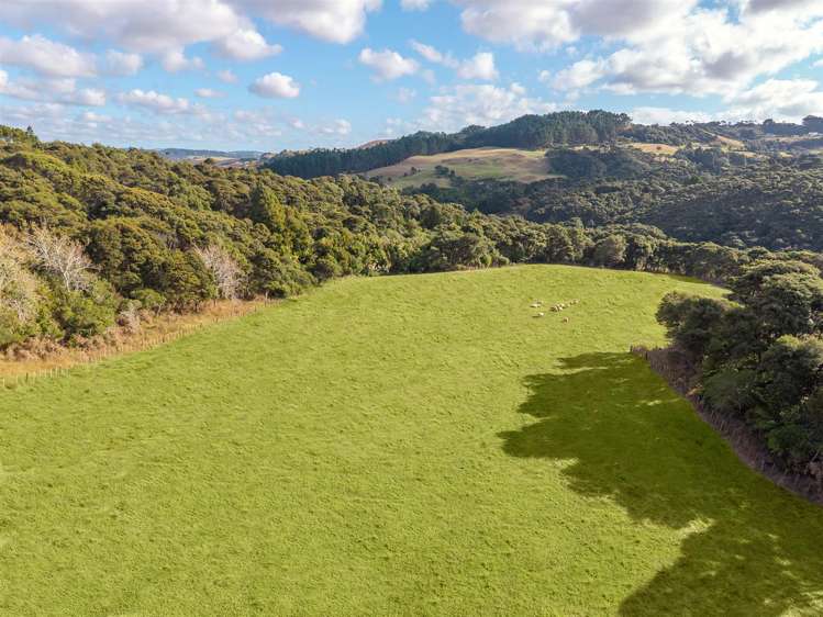 1223 Old North Road Waimauku_29