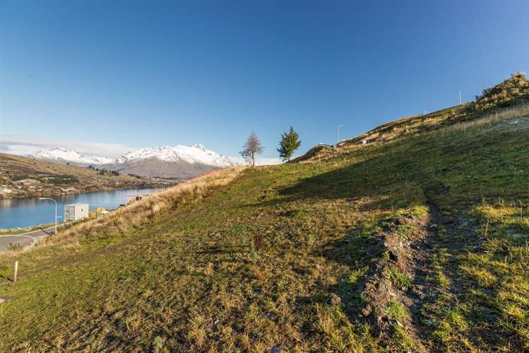 2 Lynch Lane Queenstown Hill_11