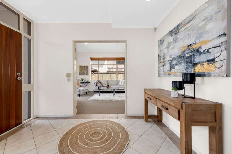 27 Carousel Crescent East Tamaki Heights_3