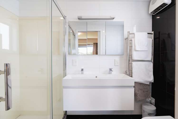 11 Braeburn Street Vauxhall_17