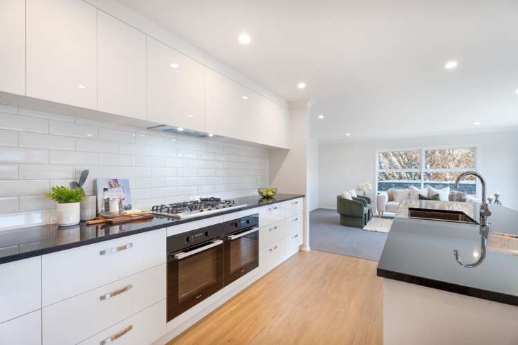 83 Queen Charlotte Drive Aotea_8