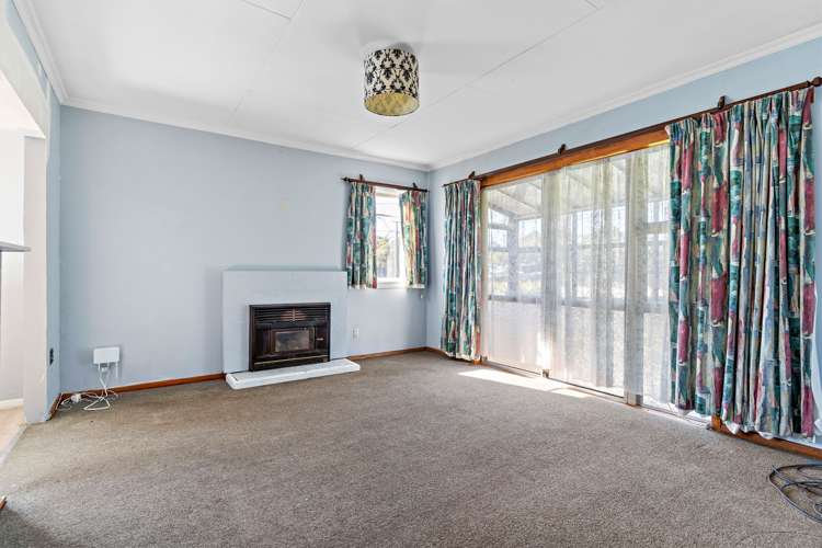 412 High Street South Carterton_3