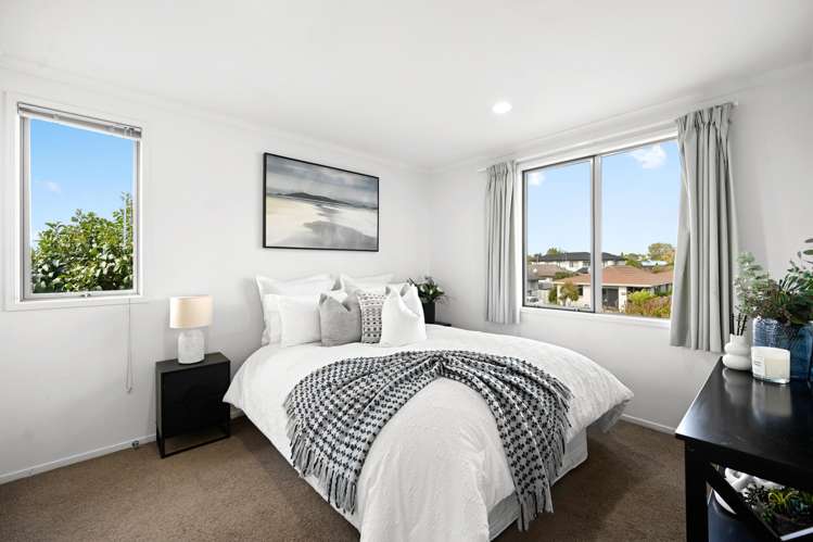 1/6 Page Place Hamilton East_7