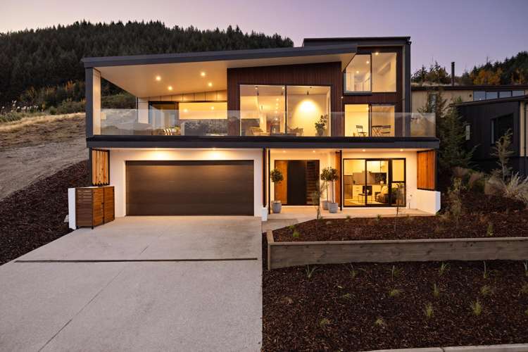 6 Florence Close Queenstown Hill_19