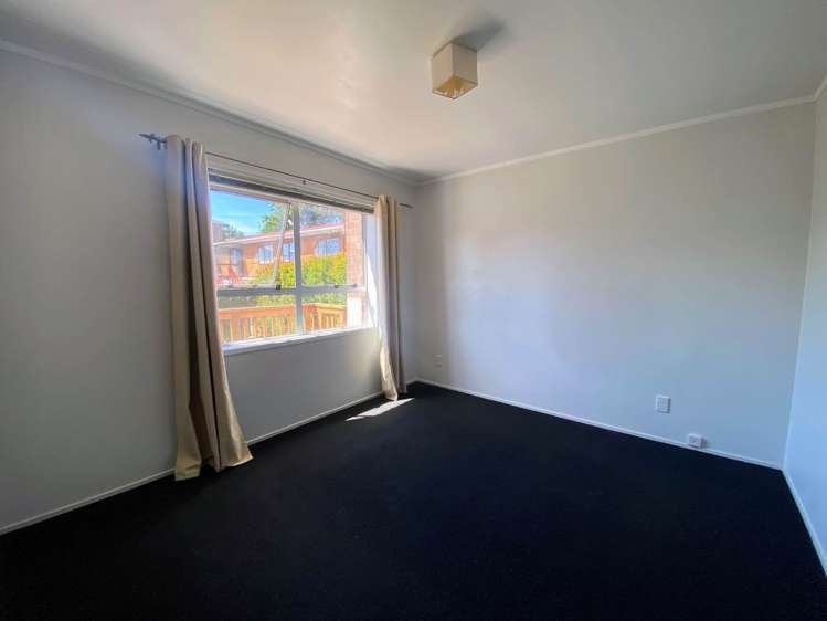 2/14 Whitmore Road Mt Roskill_5