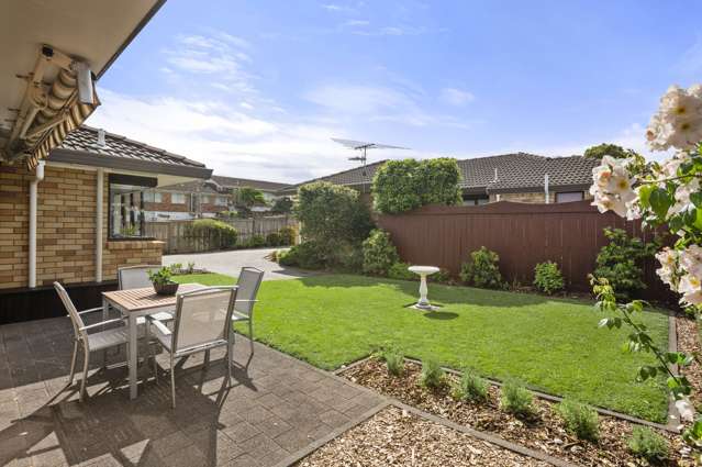 3/11 Turama Road Royal Oak_1