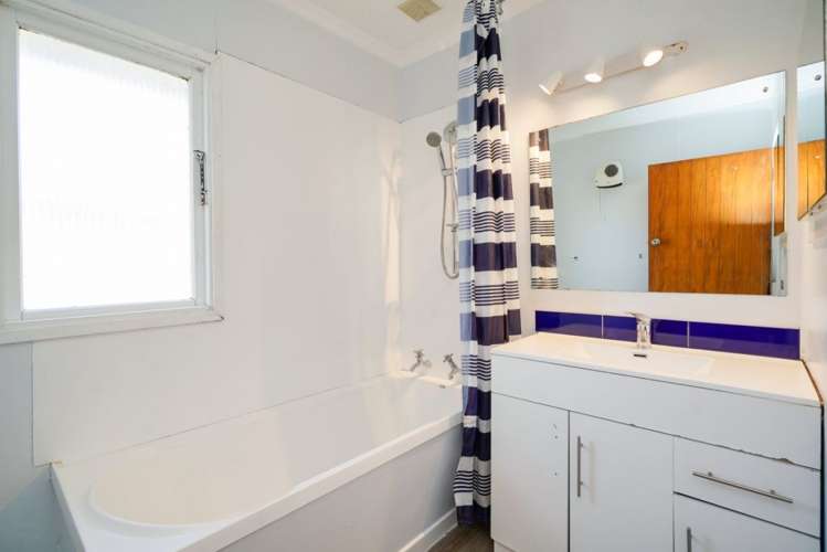 16 Adamson Crescent Glengarry_11