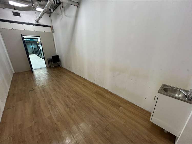 208/17 Putney Way Manukau_3